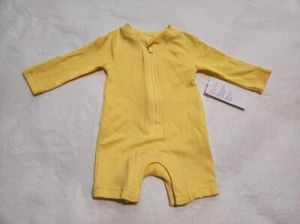 NWT Old Navy Textured Long Sleeve Rashguard 1PC Swimsuit Baby Boy Girl Unisex - Picture 1 of 1