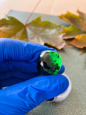 Cabujón corte cúpula alta jadeíta birmana natural grado AA Foto 1 de 4