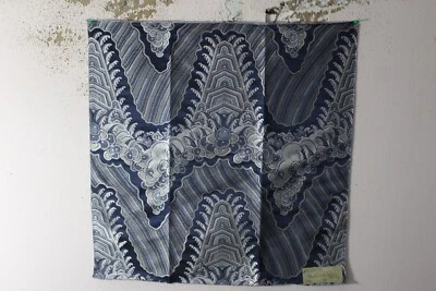 Beacon Hill, Silk Ocean, Bordado Novedad, 26" W X 26" L, Varios Colores Foto 1 de 4