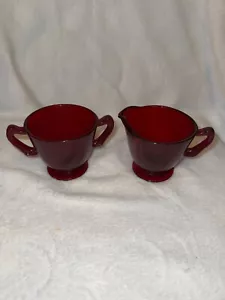 Vintage Royal Ruby By Anchor Hocking Red Glass Footed Creamer & Sugar Bowl - Picture 1 of 8