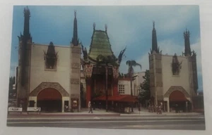 Grauman’s Chinese Theatre Hollywood, California Postcard (D3) - Picture 1 of 2