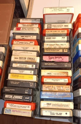 Lot of 98 Country and Western 8 Track Tapes Haggard, Jennings, Jones, Cash, Foto 1 de 4