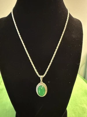 Colgante Grn.Chalcedny. Juego en latón.  Blanco plateado. Cadena Col. Caboch de 18 pulgadas, 2 mm Foto 1 de 4