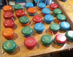 CLEARANCE  53  DUNKIN' DONUTS WOODEN ADVERTISING YOYO'S VARIETY OF COLORS 1980's - Picture 1 of 5