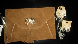 Suede elephant clutch 👛 with extra earrings and necklace set🔥 - Picture 1 of 5
