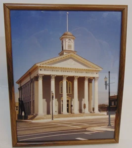 Foto a color de Davidson County Old Court House Lexington Carolina del Norte 1997 - Imagen 1 de 6