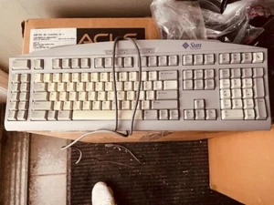 Sun 320-1271 Type-6 USB Keyboard US Canadian Layout - Picture 1 of 3