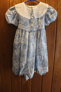 VTG BRYAN GIRLS SZ 5 BLUE & WHITE VICTORIAN PRINT SHEER COLLAR BACK TIE DRESS - Picture 1 of 9