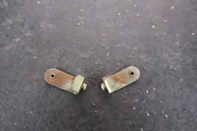 HONDA 1980 - 1983 GL1100 GOLDWING REAR TURN SIGNAL BLINKER LIGHT BRACKETS Foto 1 de 4