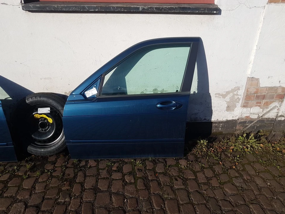 SAAB 9-5 2006 -2009 LH N/S/F PASSENGER FRONT BARE BASIC DOOR BLUE 300 - Изображение 1 из 3