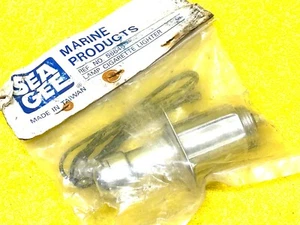SEA GEE MARINE 12 volt 15 amp PANEL MOUNT CIGARETTE LIGHTER & CHART LIGHT - Picture 1 of 7