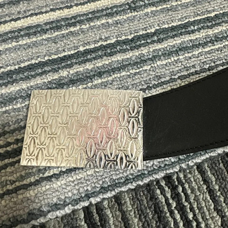 Cartier Hebilla de Cinturón Negro Plata Repujado 2C Logo para Hombre Buen Estado Raro FS Foto 1 de 4