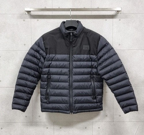 Giacca Burberry nera con toppa logo applicato leggero 42365617