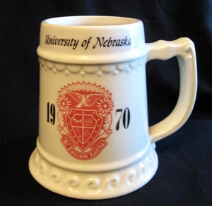 UNIVERSIDAD DE NEBRASKA STEIN 6" Tankard 1970 'Bill' 28 onzas Pollack, Chicago - Imagen 1 de 8