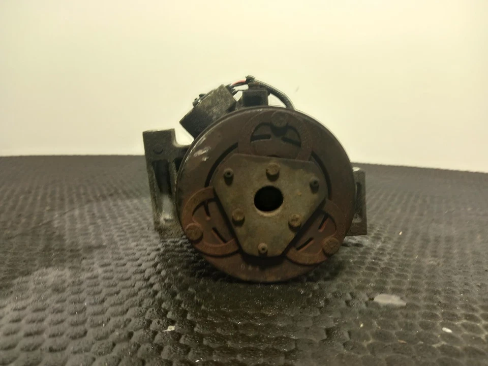 Compresor de aire acondicionado SMART FORFOUR 2014-2022 0,9 L M281.910  Foto 1 de 4