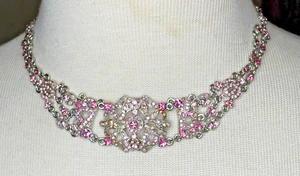 Collana VCLM stile vittoriano tono argento metallo e strass rosa 15" (Fas-192) - Foto 1 di 3