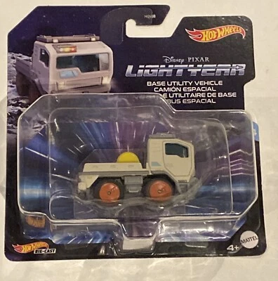 Hot Wheels Disney Lightyear Base Utility Vehicle Buzz Lightyear Diecast 1:64 - Image 1 of 4