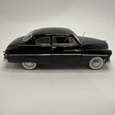 Vintage Danbury Mint 1949 Mercury Club Coupe Diecast 1:24 Scale, Black - Image 1 of 4