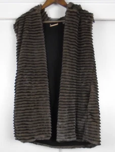 Tahari Vest Womens Small Faux Fur Chinchilla Style Hood Pocket Winter Ski Resort - Picture 1 of 11