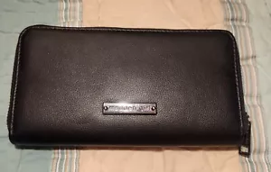 Cartera Madden Girl negra sin asas cremallera bolsillo plateado - Imagen 1 de 4