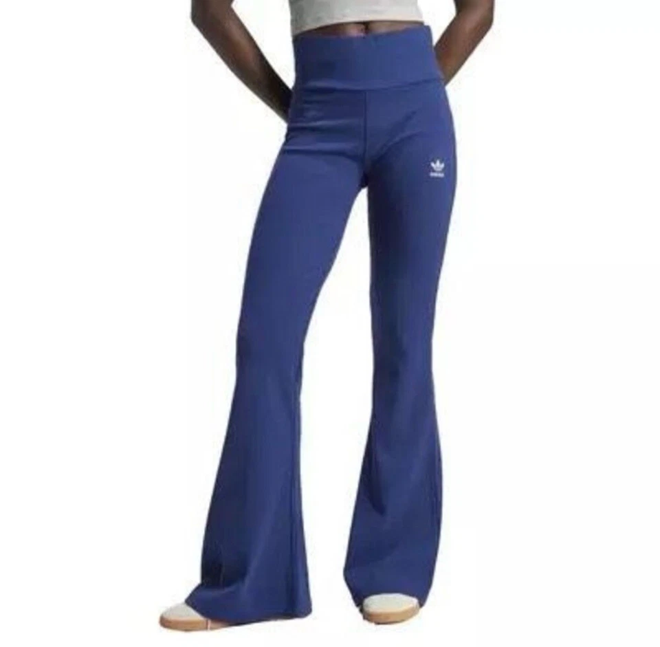 全新带标签 Adidas Originals Essentials 高腰罗纹喇叭打底裤蓝色 S 码 — 第 1/4 张图片