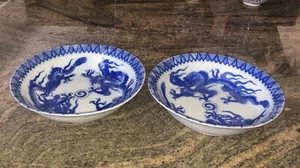 SELTEN Antik Ein Paar blau & weiß handbemalt japanische Drachen Suppenschüsseln 6,25 x 1,5" - Bild 1 von 5