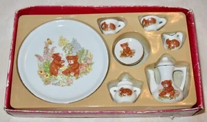Vintage Miniatur Puppenhaus TEESET Bären 10 Stück Porzellan in OVP - Bild 1 von 9
