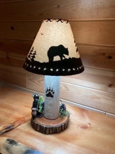 Echtes Baumstamm! Rustikale Blocklampe geschnitzt Popple & Esche Schwarzbär mit Lachs Lodge Hütte - Bild 1 von 1