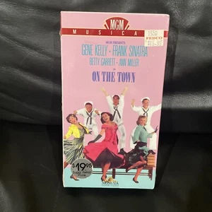 MGM Musicals Presents On The Town Gene Kelly Frank Sinatra Betty Garrett 1988 - Picture 1 of 4