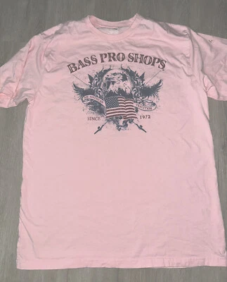 Camiseta masculina A-10)Bass Pro Shop An American Tradition tamanho XL rosa manga curta - Imagem 1 de 2