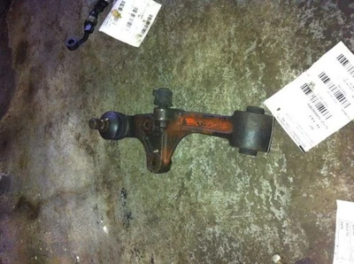 Brazo de control inferior derecho delantero pasajero Kia Sedona 02-05 Foto 1 de 4