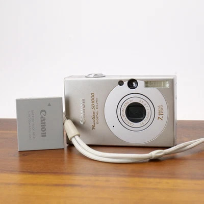 Canon Powershot SD1000 Digital Elph Camera 7.1 MP 3X Zoom Tested Screen Defect - Image 1 of 4