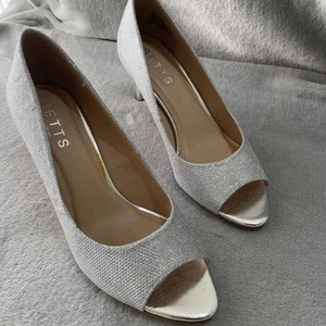 Silver Sparkly Betts Wider Fit Peep Toe w Heel Shoe Weddings Parties Size 8 VGC - Picture 1 of 6
