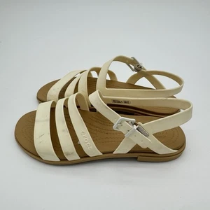 Sandalias Crocs Tulum con tiras para mujer talla W7 color crema tostado con tiras cómodas planas - Imagen 1 de 23