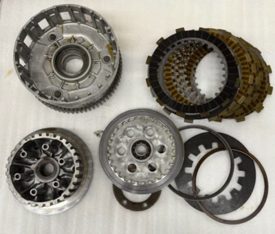 Conjunto de embrague Yamaha Stryker/Vstar 1300 2007-2012 usado Foto 1 de 3