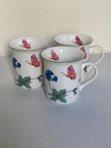 3-teiliges Becher-Set Schmetterling und Blumen aus feinem Steinzeug von Trisa - Bild 1 von 3