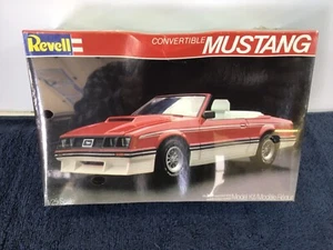 Vintage Revell Sealed 82 Convertible Mustang Molded Red 1/25 Model Kit 7324 - Picture 1 of 7