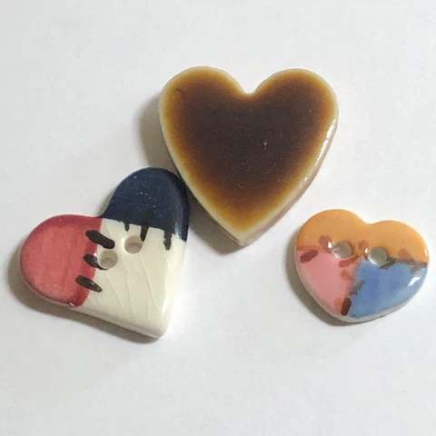 3 Heart Shape Ceramic Buttons Cover