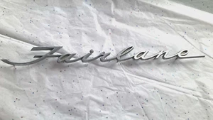 Ford Galaxie 1959 emblema maletero escritura Fairlane - Imagen 1 de 5