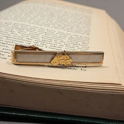 State of Michigan, USA Vintage tie clip, stainless steel gold plate MOP LL-230 - Image 1 of 4