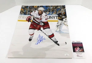 Foto firmada por Eric Staal 16 x 20 color huracanes JSA automática AR90688 - Imagen 1 de 3