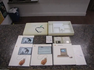 Vintage Apple Macintosh MacWrite MacPaint Bundle in Rare Plastic Box Software - Picture 1 of 17