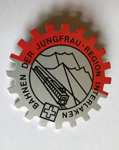 BAHNEN DER JUNGFRAU REGION INTERLAKEN TRAIN SWISS RAILWAY BADGE - Picture 1 of 2