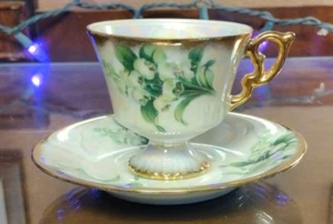 Taza de té y platillo vintage Ucagco Iridiscent May Lily of the Valley - Imagen 1 de 8