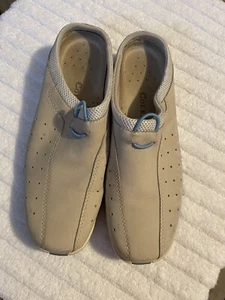 Cole Haans Slip On Sneakers Women's Size 6 1/2 B Tan - Picture 1 of 5