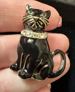 Broche prendedor vintage Monet gato negro esmalte pedrería ojos verdes - Imagen 1 de 4