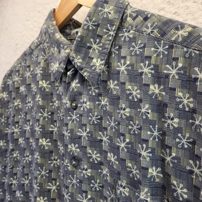 J Ferrar Mens Shirt Medium Butto Up Short Sleeve Patchwork Star Rayon - Image 1 of 4