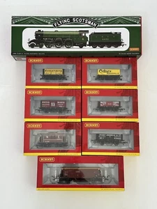 Hornby OO Scale R3636 Lner Flying Scotsman Loco 4472 & 7 Freight Cars Set - Picture 1 of 13