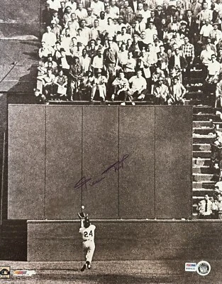 Willie Mays Signed Autographed 16x20 Photo PSA/DNA SF Giants The Catch - Image 1 of 2