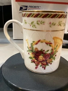 ROYAL ALBERT OLD COUNTRY ROSES SEASON OF COLOR MUG - Picture 1 of 4